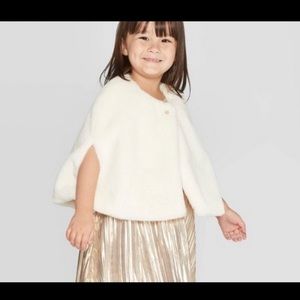 3/$12 Oshkosh B’Gosh Faux Fur Cape Jacket sz 5T